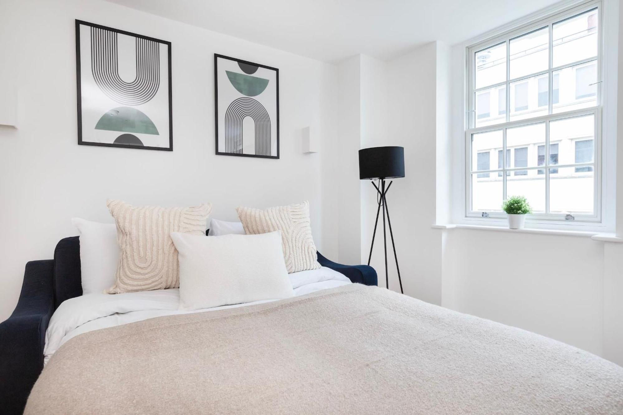 Fitzrovia With Balcony - Cityapartmentstay London Ngoại thất bức ảnh
