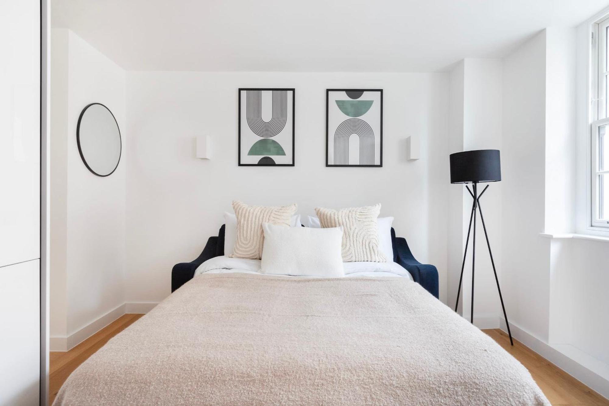 Fitzrovia With Balcony - Cityapartmentstay London Ngoại thất bức ảnh