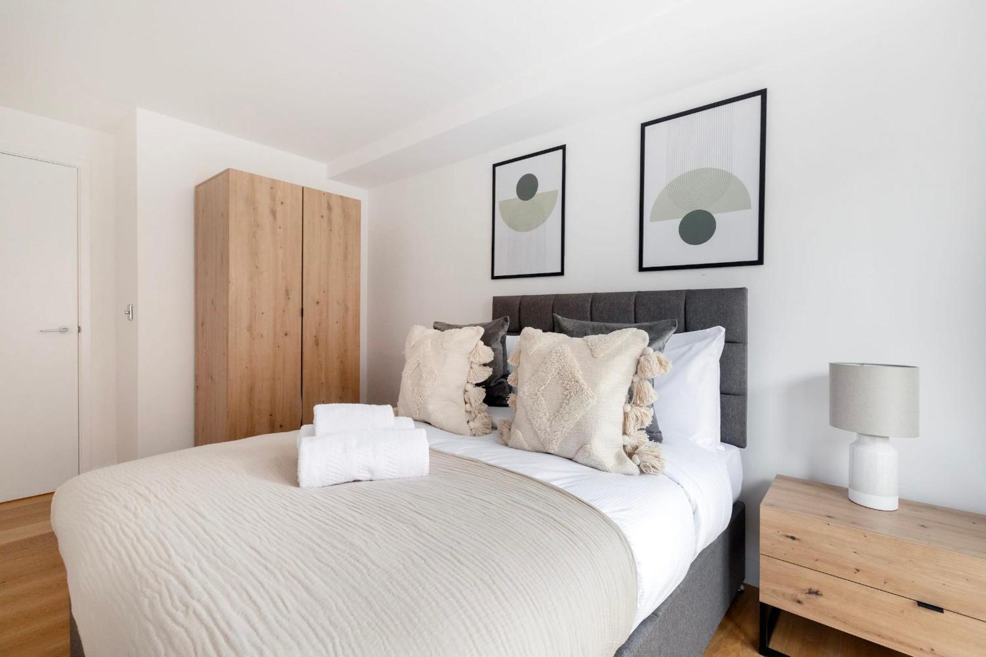 Fitzrovia With Balcony - Cityapartmentstay London Ngoại thất bức ảnh